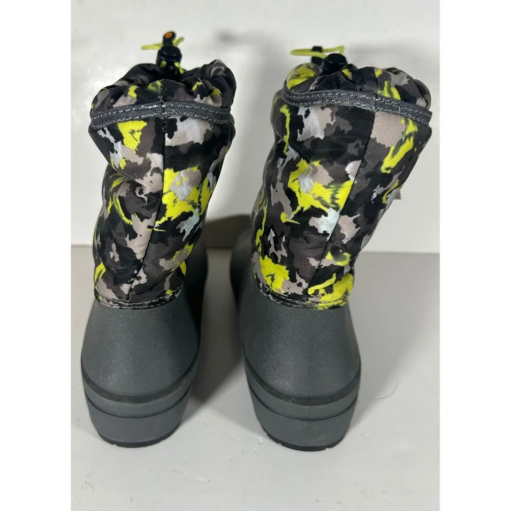 Bogs NWT Snow Shell Camo-T Waterproof Winter Boots Youth 6 Gray Yellow
